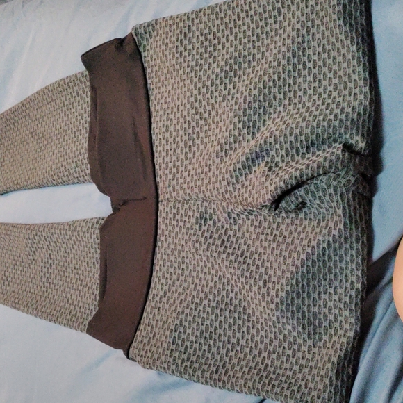 Textured leggings - Picture 4 of 4